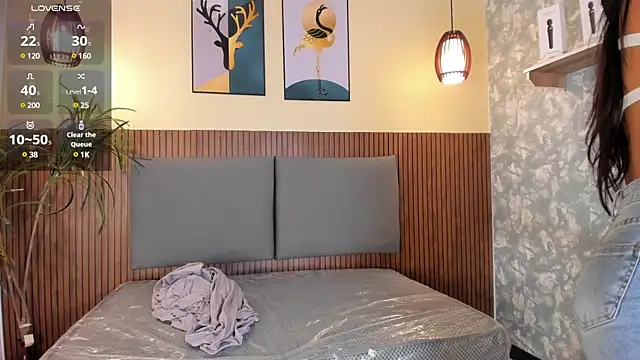 NicolleeEvanss online show from March 18, 2025, 12:14 pm