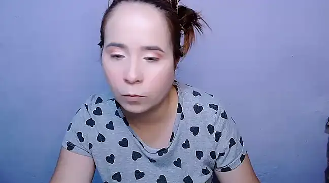 SubLayla01 online show from January 8, 2025, 5:37 pm