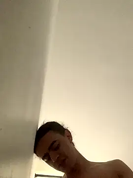 JovenDesobediente online show from November 9, 2025, 9:46 pm