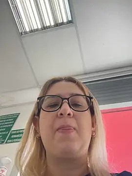 amooraaamoon online show from January 27, 2025, 11:43 am