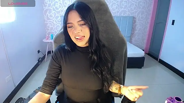 ninfa1 ch online show from January 18, 2025, 11:11 am