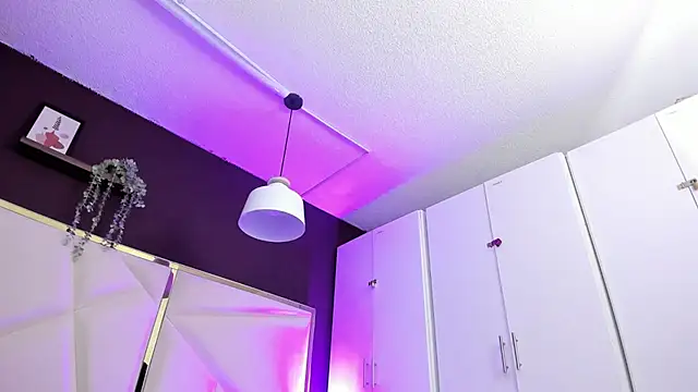 April bowie online show from April 7, 2026, 11:32 am