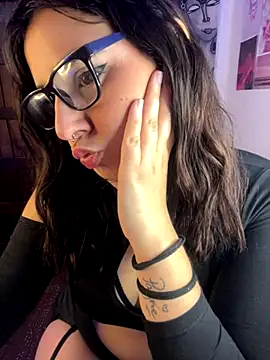 Snapshot of agoosvokk chatting on November 8, 2025, 1:06 am agoosvokk online show from November 8, 2025, 1:06 am