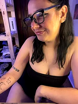 Snapshot of agoosvokk chatting on November 28, 2025, 12:13 am agoosvokk online show from November 28, 2025, 12:13 am