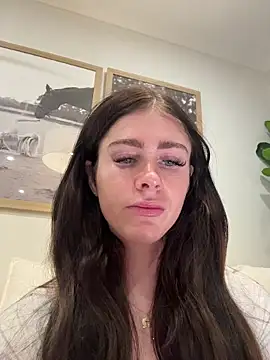 aus queen online show from March 25, 2026, 8:04 pm