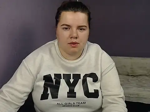 so shy online show from September 21, 2025, 6:15 am