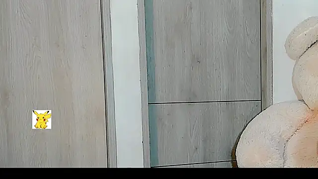 Snapshot of honey_skin chatting on December 30, 2024, 12:11 am honey skin online show from December 30, 2024, 12:11 am