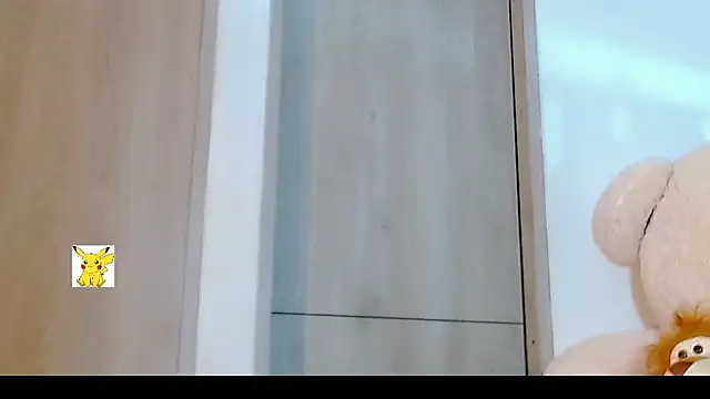 Snapshot of honey_skin chatting on February 9, 2025, 1:11 am honey skin online show from February 9, 2025, 1:11 am