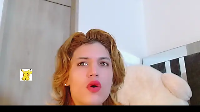 Snapshot of honey_skin chatting on February 9, 2025, 3:01 pm honey skin online show from February 9, 2025, 3:01 pm