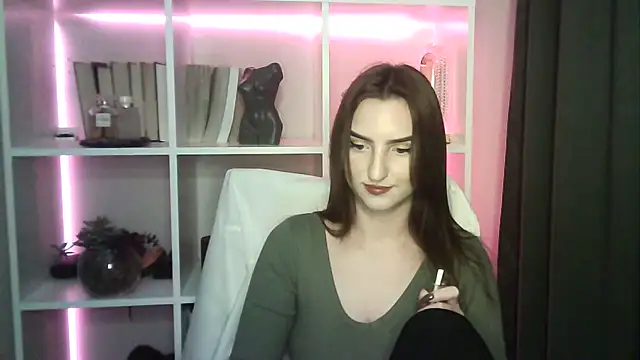 X Alisa online show from November 15, 2025, 7:10 pm