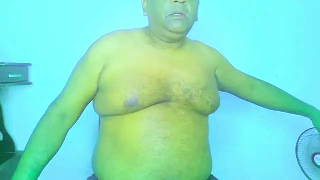 Beargryzzly online show from November 23, 2025, 2:44 am