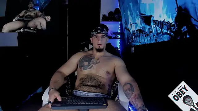 kingbear777 online show from February 6, 2025, 11:15 pm