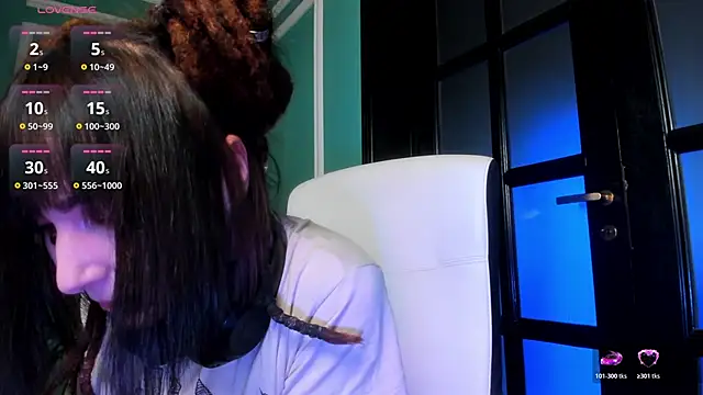 Snapshot of 1Munique chatting on November 2, 2025, 2:41 pm 1Munique online show from November 2, 2025, 2:41 pm