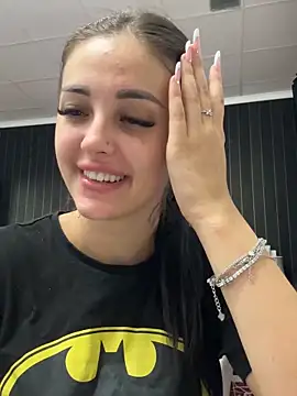 SophiaVilner online show from September 9, 2025, 6:07 pm