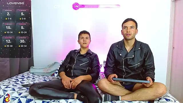 Snapshot of dorian_h_ chatting on December 13, 2024, 9:20 pm dorian h  online show from December 13, 2024, 9:20 pm