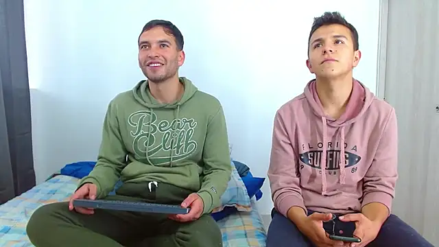 Snapshot of dorian_h_ chatting on March 5, 2025, 10:21 pm dorian h  online show from March 5, 2025, 10:21 pm