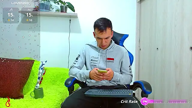 Snapshot of dorian_h_ chatting on September 12, 2025, 11:37 pm dorian h  online show from September 12, 2025, 11:37 pm