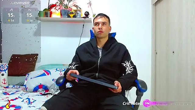 Snapshot of dorian_h_ chatting on October 21, 2025, 11:38 pm dorian h  online show from October 21, 2025, 11:38 pm