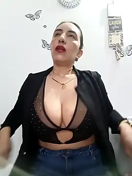 christine-x online show from October 17, 2025, 11:02 am