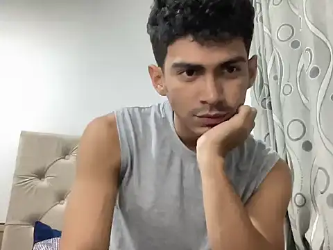 Snapshot of WildLogan chatting on February 11, 2026, 1:54 am WildLogan online show from February 11, 2026, 1:54 am