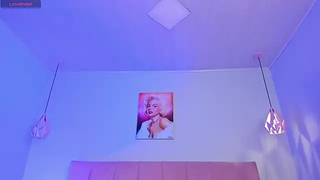 ScarletGV online show from September 10, 2025, 4:12 am