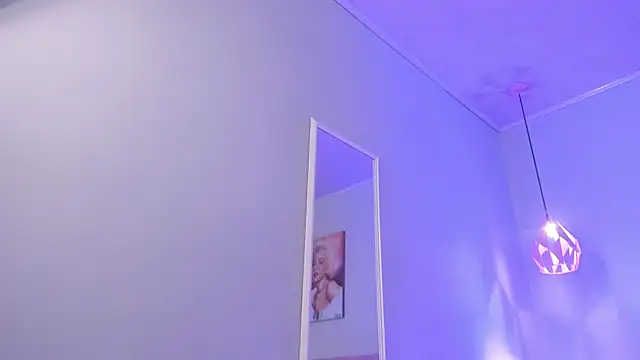 ScarletGV online show from December 1, 2025, 4:06 am