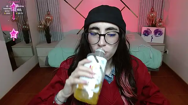 LenaRoses online show from February 21, 2026, 10:33 pm