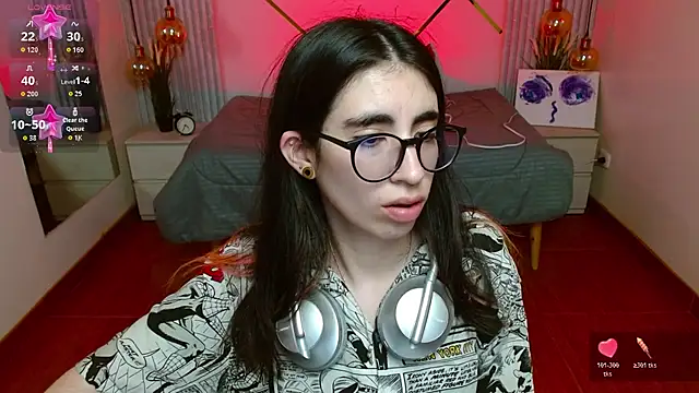 Snapshot of LenaRoses chatting on April 14, 2026, 6:25 pm LenaRoses online show from April 14, 2026, 6:25 pm