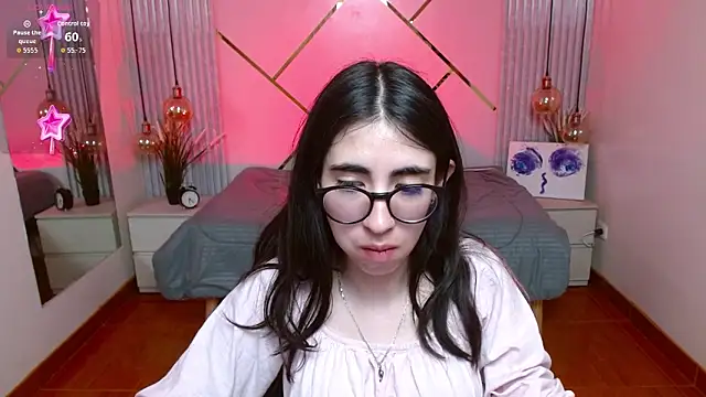 Snapshot of LenaRoses chatting on May 1, 2026, 8:13 pm LenaRoses online show from May 1, 2026, 8:13 pm