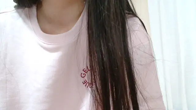 xxYuIxx online show from January 2, 2025, 3:29 pm