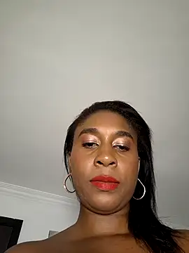 HanaThompson online show from January 2, 2025, 9:50 pm