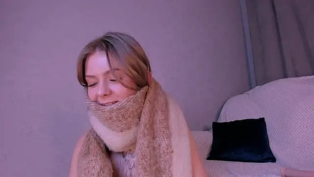 Naomi Girly online show from December 25, 2024, 2:46 am