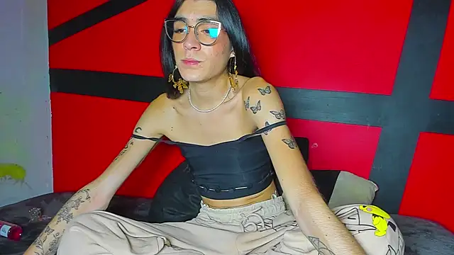 Chaminela 27 online show from January 21, 2025, 3:04 am