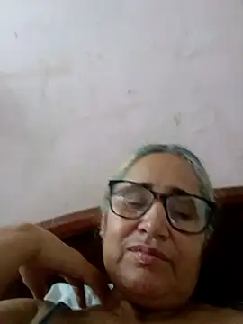  candi online show from November 3, 2025, 1:23 pm