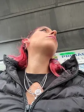 RiriRoseey online show from October 24, 2025, 7:05 am