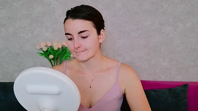 Miss Arwen online show from September 16, 2025, 3:51 am