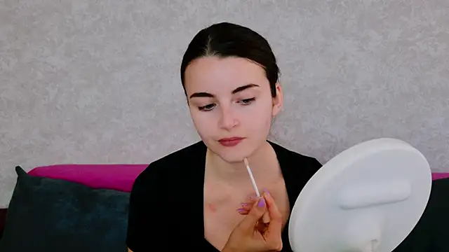 Miss Arwen online show from September 26, 2025, 5:00 am