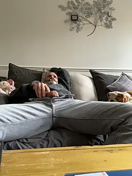 Snapshot of Shyboy817 chatting on October 21, 2025, 11:11 am Shyboy817 online show from October 21, 2025, 11:11 am