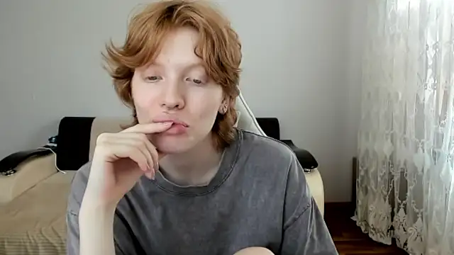 Snapshot of StellaDavis chatting on July 22, 2026, 11:35 am StellaDavis online show from July 22, 2026, 11:35 am