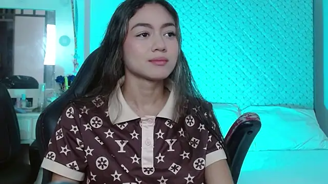 Snapshot of hantonella_ chatting on July 24, 2026, 3:10 pm hantonella online show from July 24, 2026, 3:10 pm
