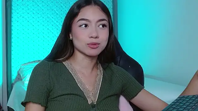 Snapshot of hantonella_ chatting on July 28, 2026, 3:21 pm hantonella online show from July 28, 2026, 3:21 pm
