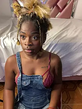 Snapshot of Tamara_Lubezkii chatting on February 23, 2025, 11:36 pm Tamara Lubezkii online show from February 23, 2025, 11:36 pm