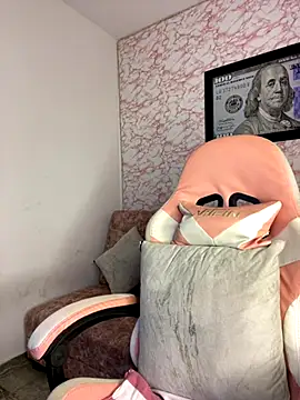 Snapshot of Tamara_Lubezkii chatting on September 9, 2025, 12:10 am Tamara Lubezkii online show from September 9, 2025, 12:10 am