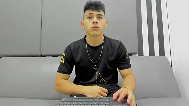 andrew rose  online show from January 24, 2025, 3:11 am