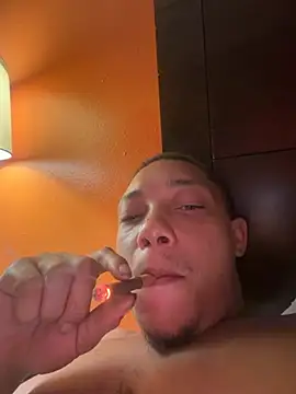 Snapshot of bigdaddy2xo chatting on July 11, 2026, 9:01 am bigdaddy2xo online show from July 11, 2026, 9:01 am