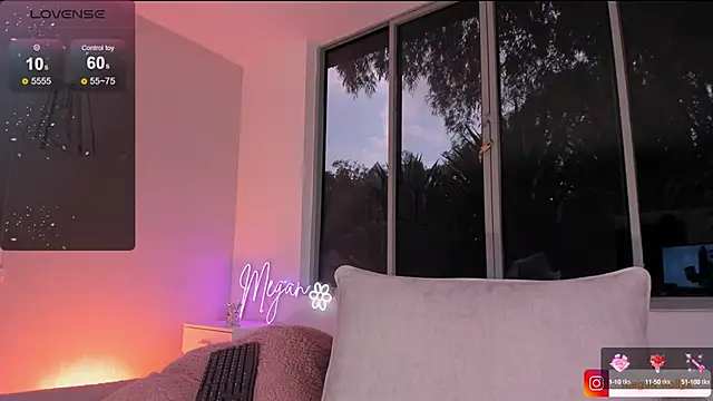 Megan-holly online show from February 20, 2025, 8:03 pm