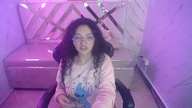 victoria castillo b online show from March 12, 2025, 9:34 am