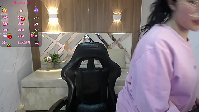 victoria castillo b online show from October 2, 2025, 3:02 am