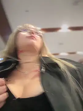 Electra doll  online show from April 1, 2026, 12:55 am