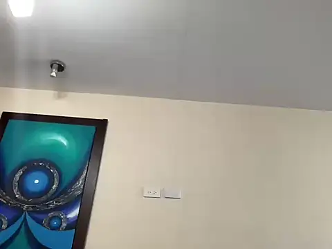 Snapshot of littlelatinhunter chatting on October 30, 2025, 11:44 am littlelatinhunter online show from October 30, 2025, 11:44 am